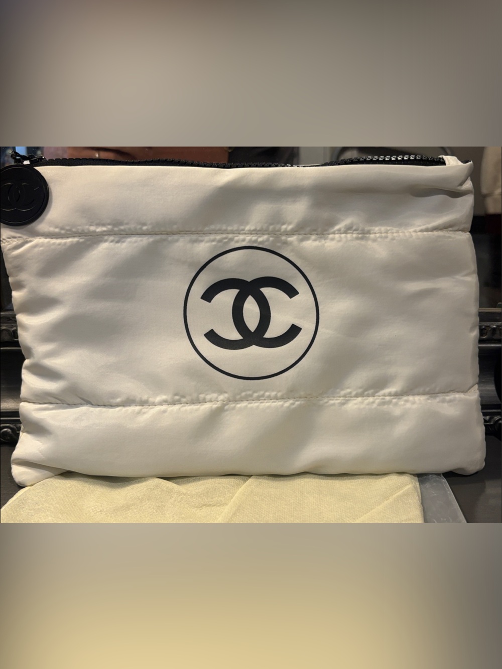 Chanel BEAUTY Pouch~ New
